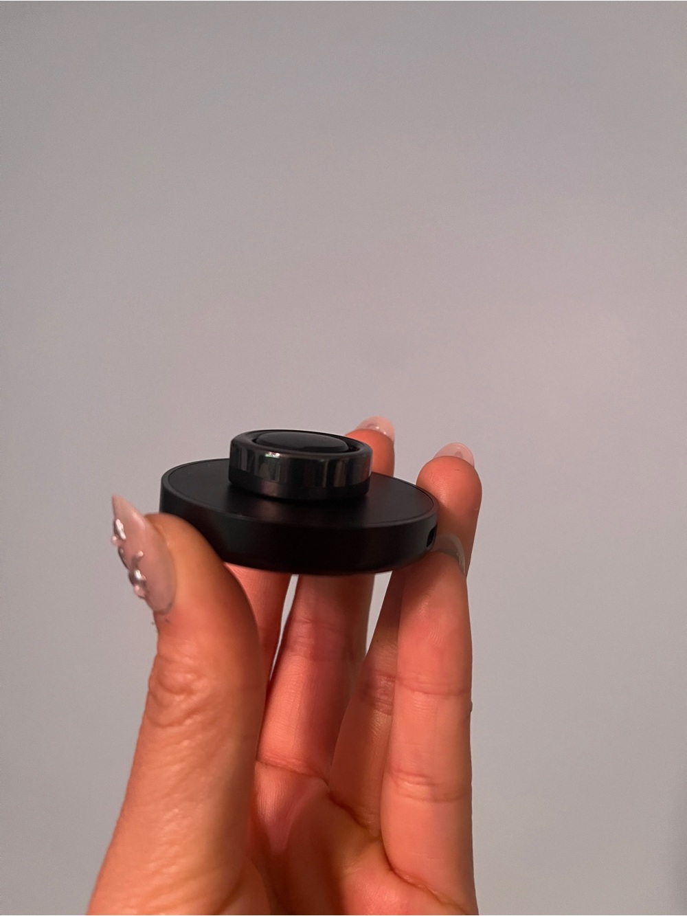 Oura Black Sensor Ring Charging Dock